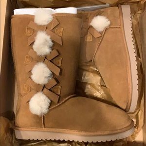 UGG Koolaburra Victoria tall boots size 8